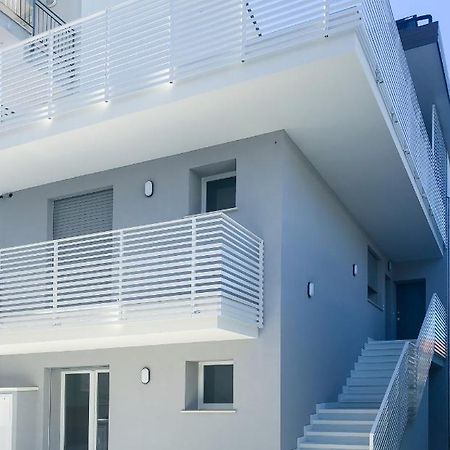 Appartamenti Sunrise Cattolica Exteriör bild